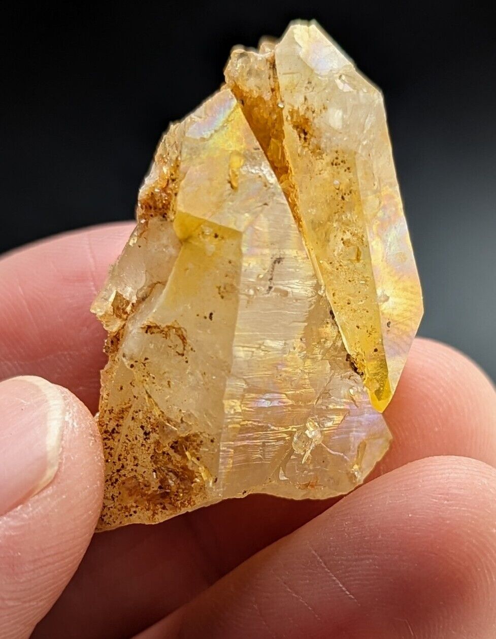 Unique Quartz Crystal Floater - Garland County, Arkansas, w/ natural iridescence