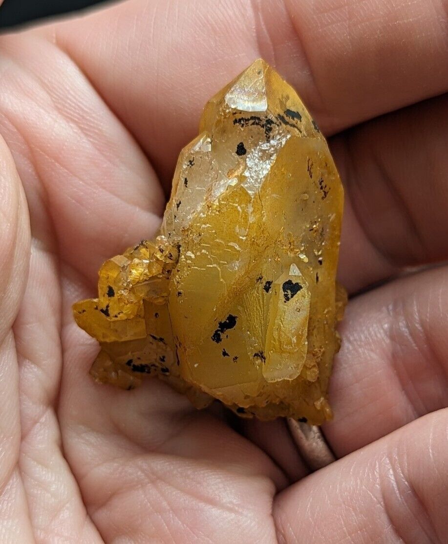 Unique Quartz Crystal Floater - Garland County, Arkansas, w/ natural iridescence