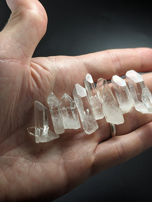 Beautiful set of  8 Quartz Crystal Points - Montgomery County, Arkansas