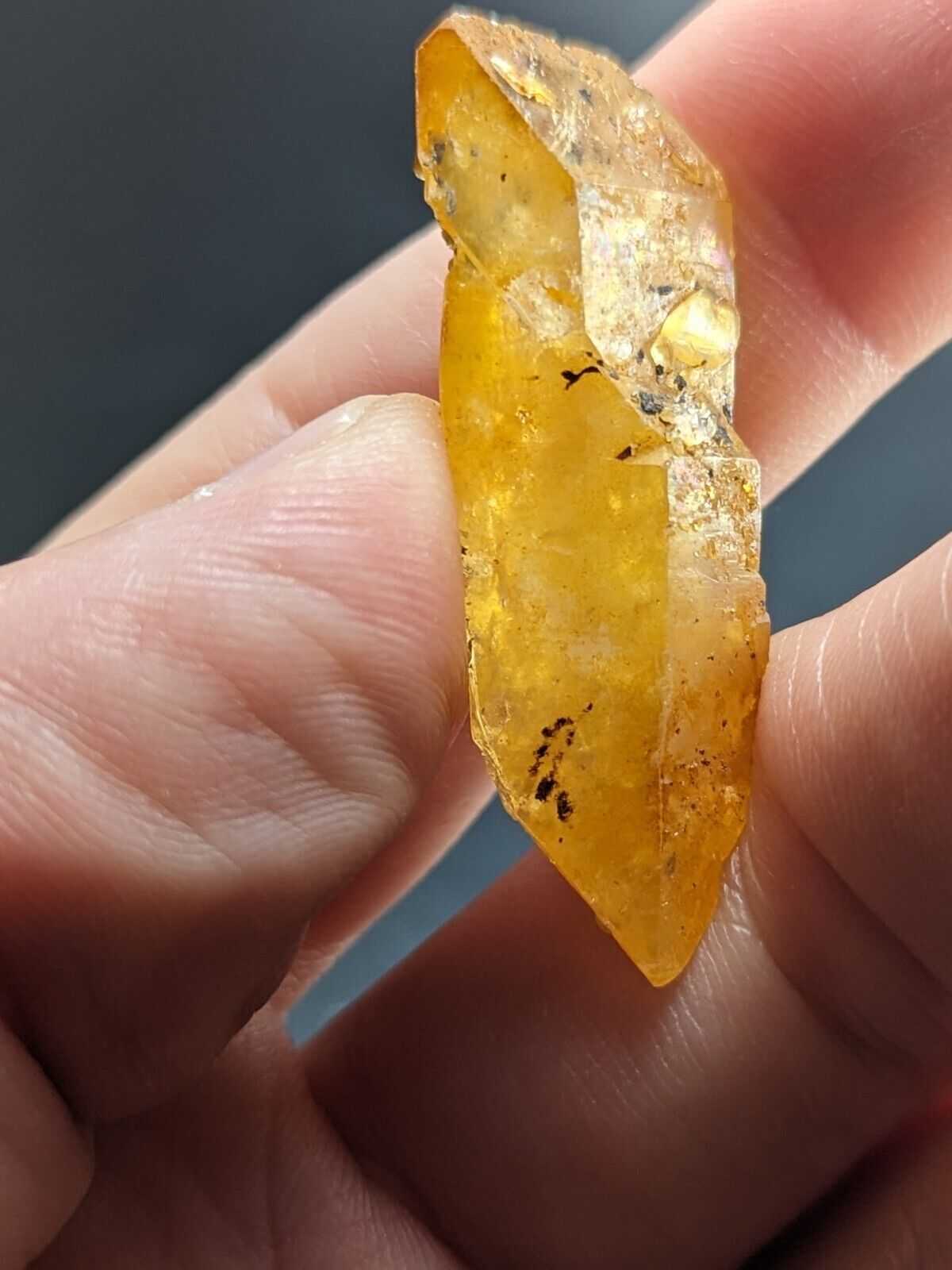 Unique Quartz Crystal Floater - Garland County, Arkansas, w/ natural iridescence