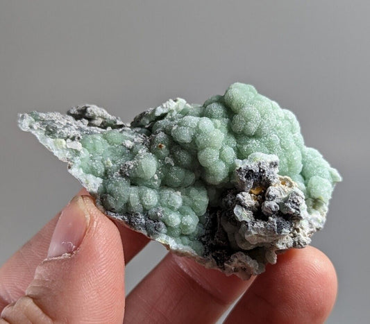 Wavellite - Mauldin Mountain, Arkansas - cloud shape