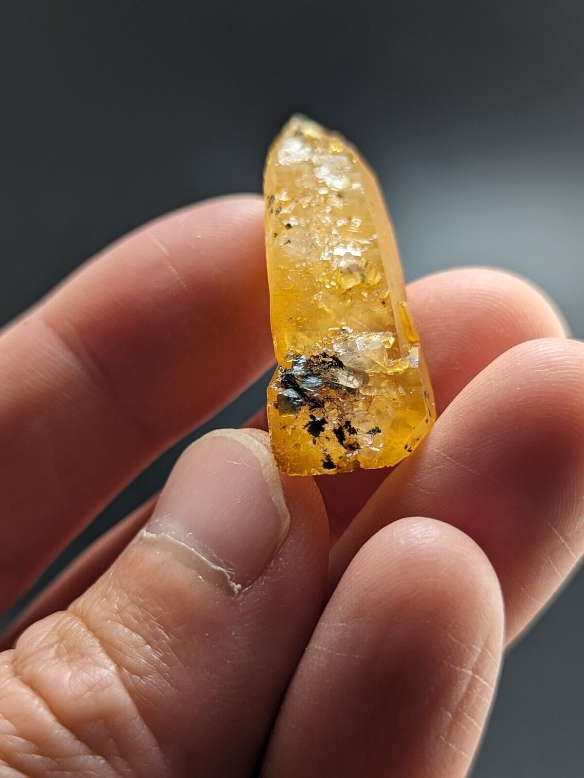 Unique Quartz Crystal Floater - Garland County, Arkansas, w/ natural iridescence