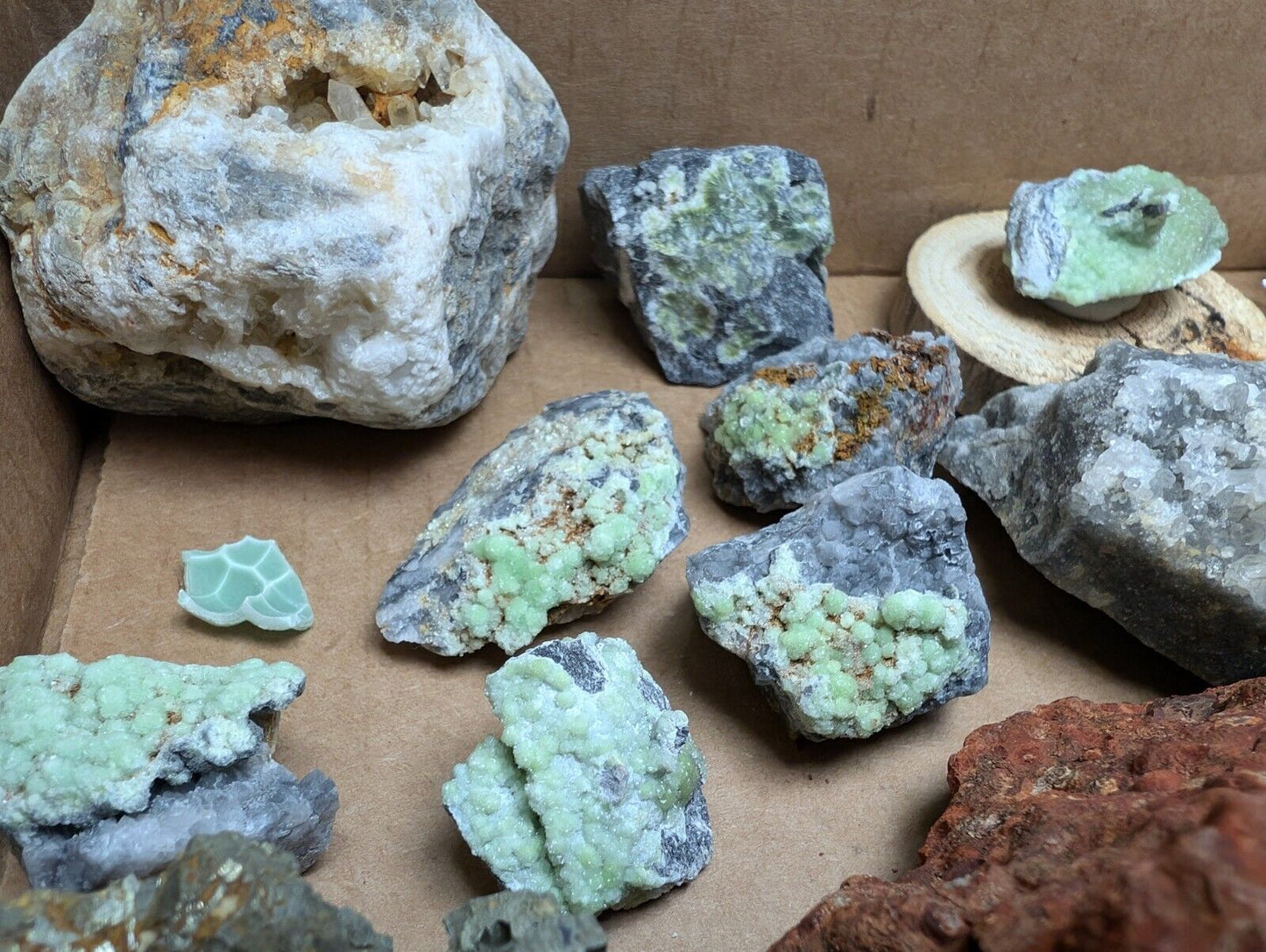 Arkansas Minerals Sampler Set - Quartz, Wavellite, Bauxite, Etc - 34 Specimens