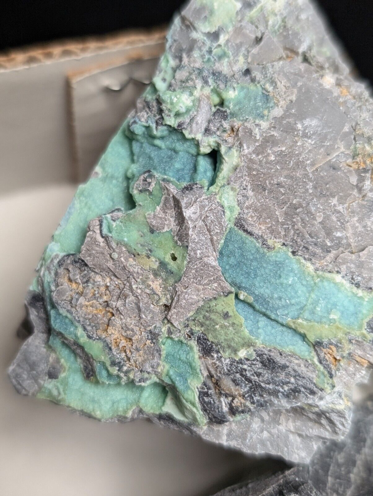 Flat of 12 Wavellite, Planerite, Variscite, Kidwellite Specimens - Arkansas, USA