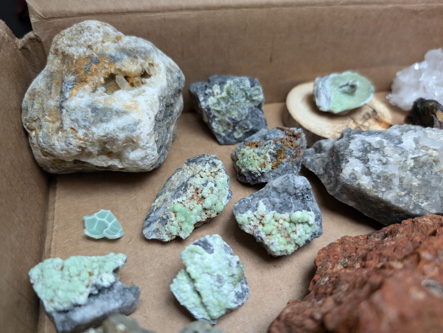 Arkansas Minerals Sampler Set - Quartz, Wavellite, Bauxite, Etc - 34 Specimens