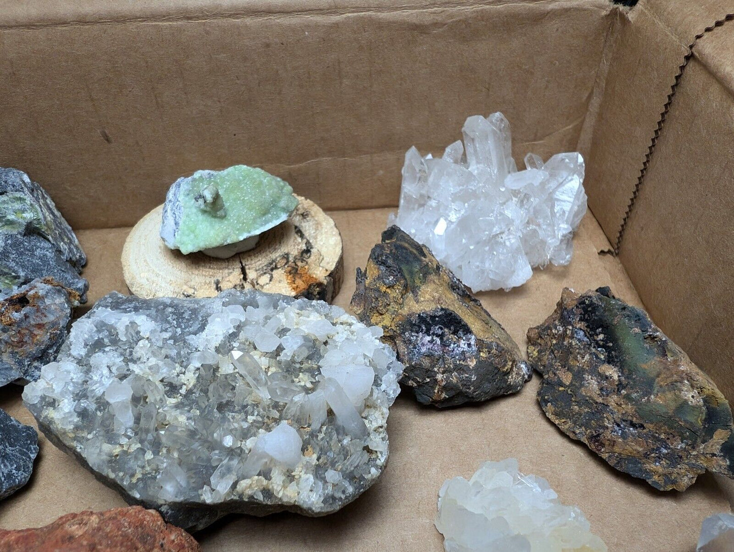 Arkansas Minerals Sampler Set - Quartz, Wavellite, Bauxite, Etc - 34 Specimens