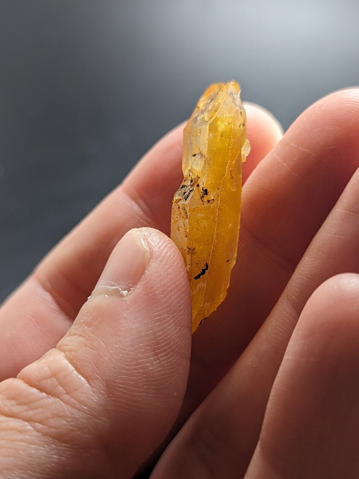 Unique Quartz Crystal Floater - Garland County, Arkansas, w/ natural iridescence