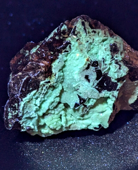 UV Reactive Planerite, Mauldin Mountain, Montgomery Co. Arkansas, USA(Old Stock)