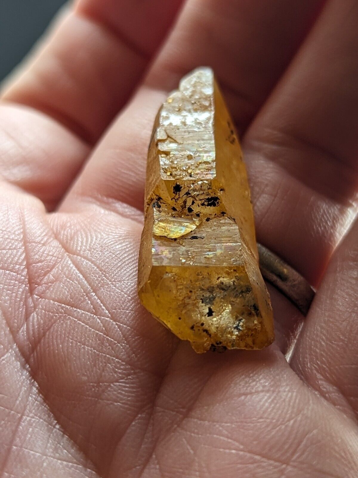 Unique Quartz Crystal Floater - Garland County, Arkansas, w/ natural iridescence