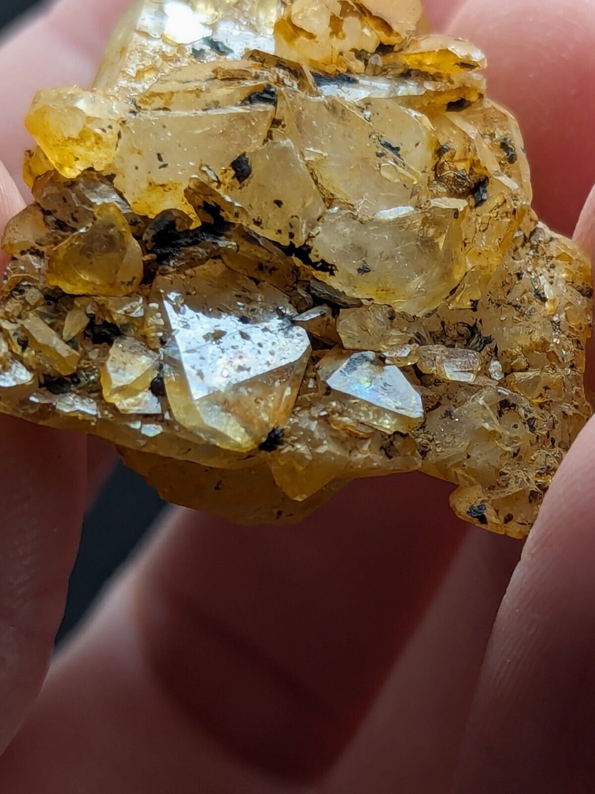 Unique Quartz Crystal Floater - Garland County, Arkansas, w/ natural iridescence