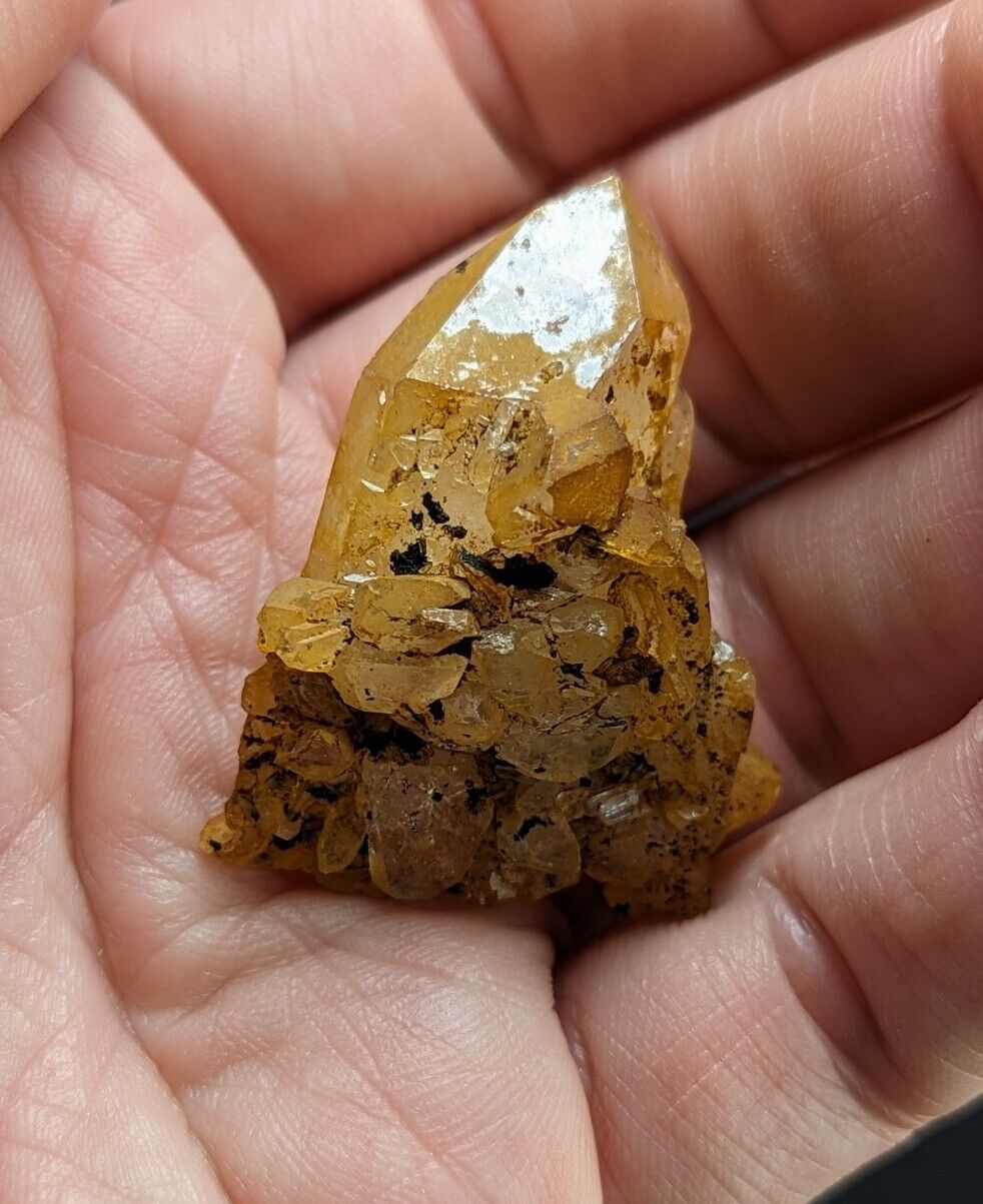 Unique Quartz Crystal Floater - Garland County, Arkansas, w/ natural iridescence