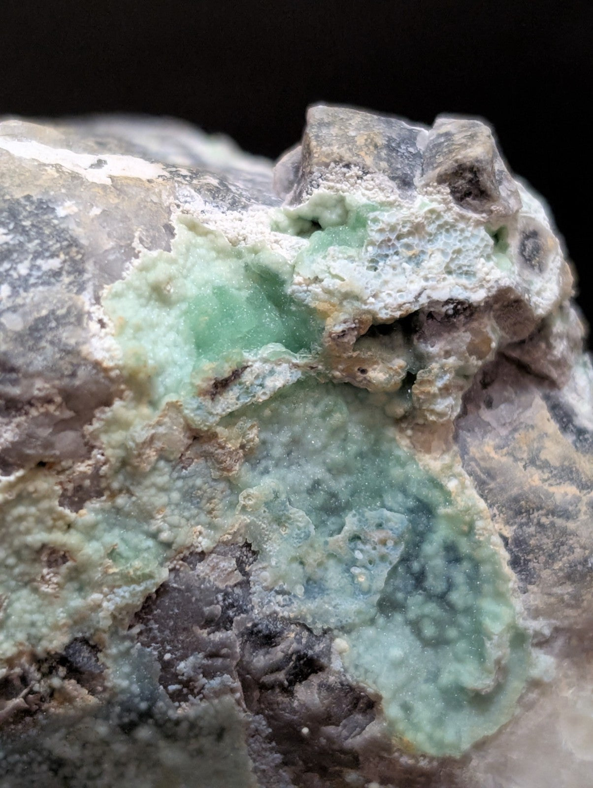 Large Planerite on Quartz, Mauldin Mountain, Montgomery Co. Arkansas (Old Stock)